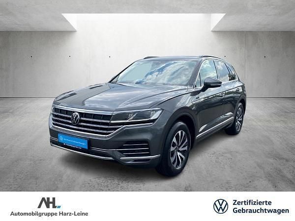 Grau Gebraucht 2020 VW Touareg Elegance SUV | 44.874 € (Fairer Preis) - Bild 1/3