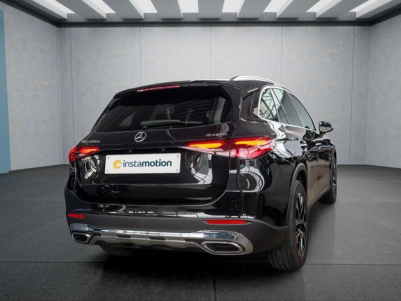 Gebraucht Mercedes GLC200 163 PS (119 kW) 2026 Schwarz SUV