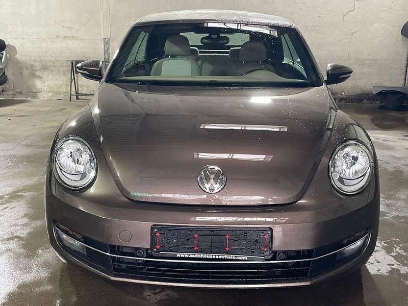 Gebraucht VW Beetle Cabriolet Design 105 PS (77 kW) 2014 Braun Cabrio