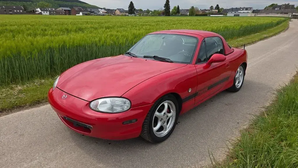 Gebraucht Mazda MX5 140 PS (102 kW) 2000 Rot Cabrio