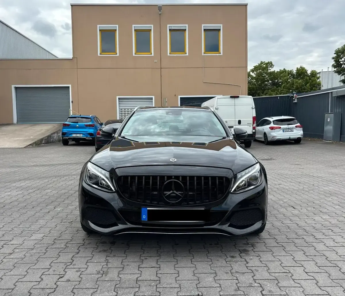 Gebraucht Mercedes C220 170 PS (125 kW) 2018 Schwarz Kombi