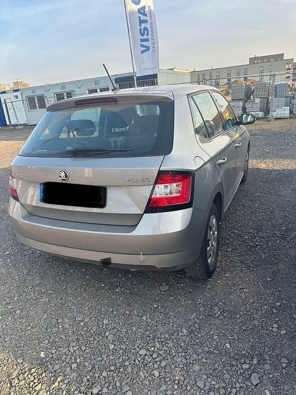 Gebraucht Skoda Fabia Active 60 PS (44 kW) 2018 Beige Kleinwagen