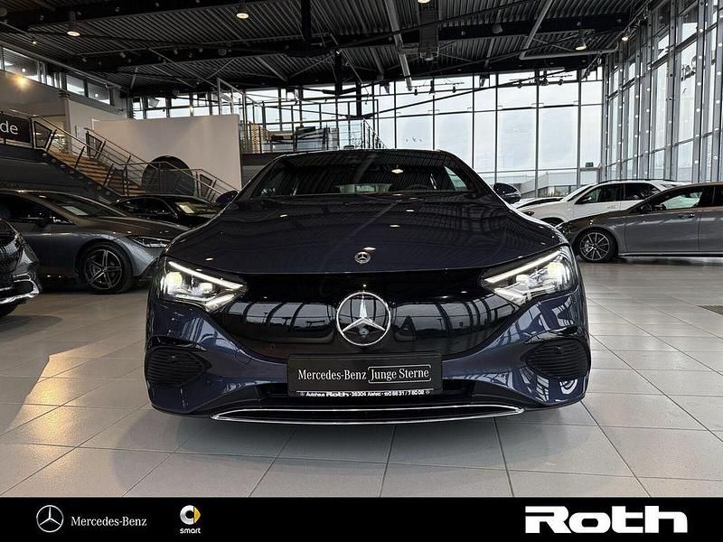 Gebraucht Mercedes EQE300 180 kW (245 PS) 2024 Blau Limousine