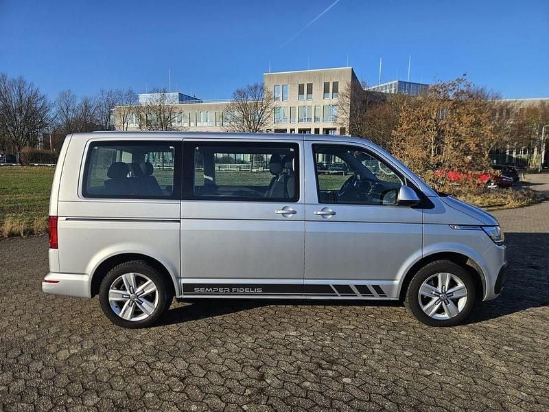 Gebraucht VW Multivan Comfortline 150 PS (110 kW) 2020 Silber Van