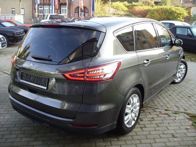 Gebraucht Ford S-MAX S 120 PS (88 kW) 2016 Grau metallic Van / Kleinbus