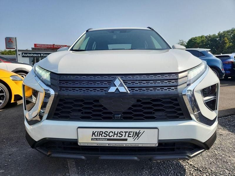 Gebraucht Mitsubishi Eclipse Cross Basis 188 PS (138 kW) 2022 Weiss SUV
