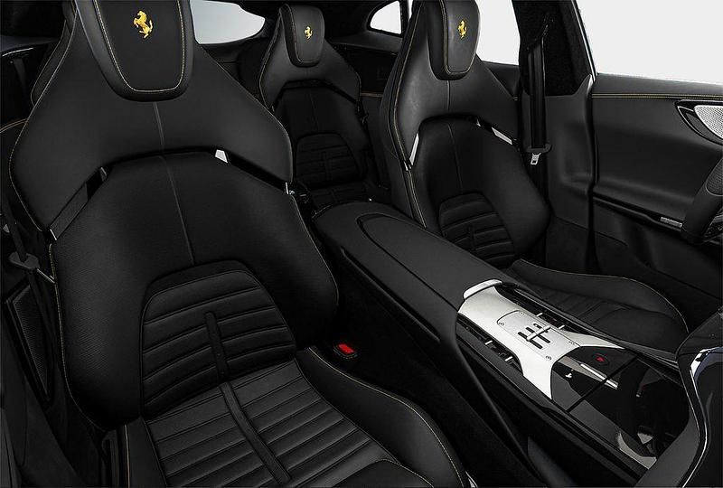 Neu Ferrari Purosangue 725 PS (533 kW) 2026 Schwarz SUV