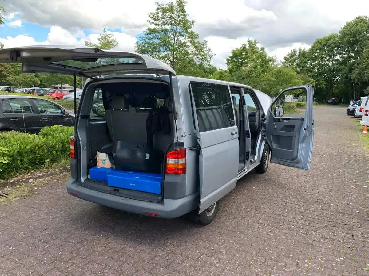 Gebraucht VW Caravelle 102 PS (75 kW) 2008 Grau Van