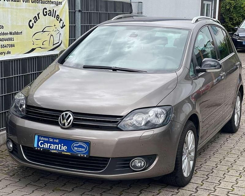 Braun Gebraucht 2011 VW Golf Plus Cross Style Van / Kleinbus | 12.190 € (Teuer) - Bild 1/4