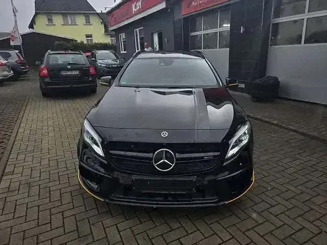 Gebraucht Mercedes GLA45 AMG AMG 381 PS (280 kW) 2017 Nachtschwarz unilack SUV