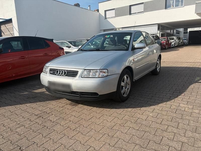 Second-hand Audi A3 147 CP (108 kW) 1999 Gri Hatchback