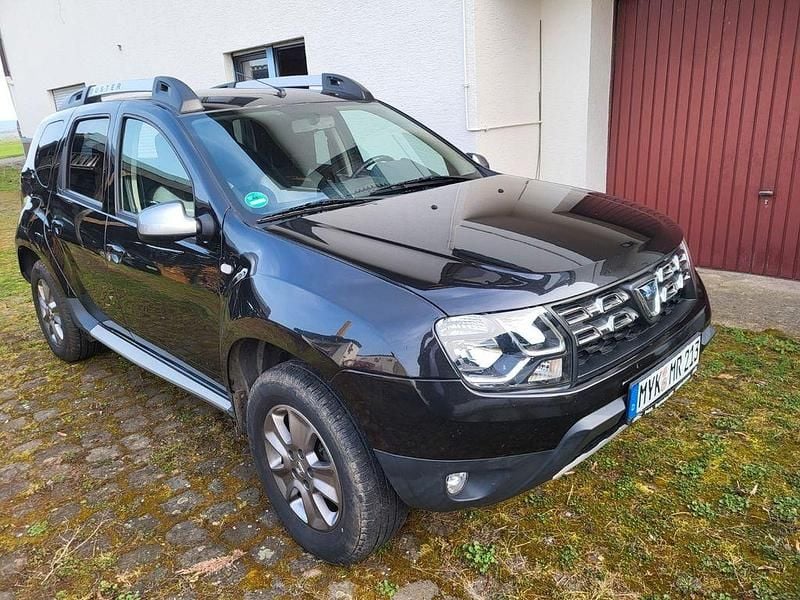 Gebraucht Dacia Duster 109 PS (80 kW) 2016 Schwarz SUV