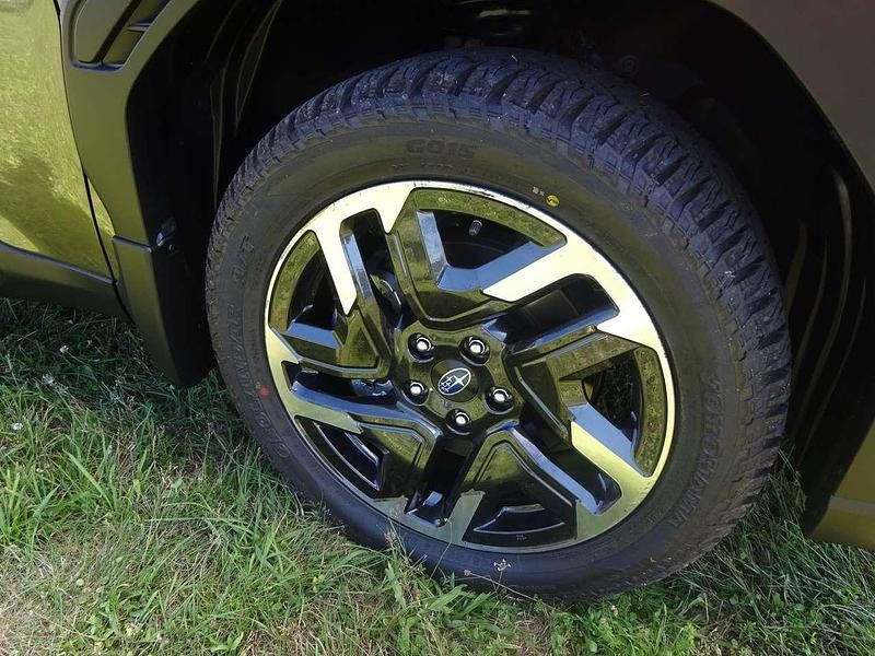 Neu Subaru Forester 136 PS (100 kW) 2025 Autumn green (m) SUV