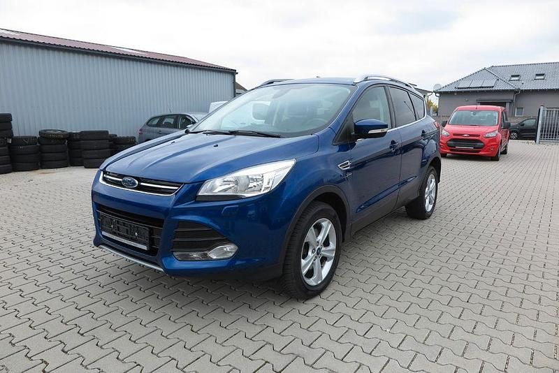 Blau Gebraucht 2015 Ford Kuga Titanium SUV | 13.500 € (Guter Preis) - Bild 1/4