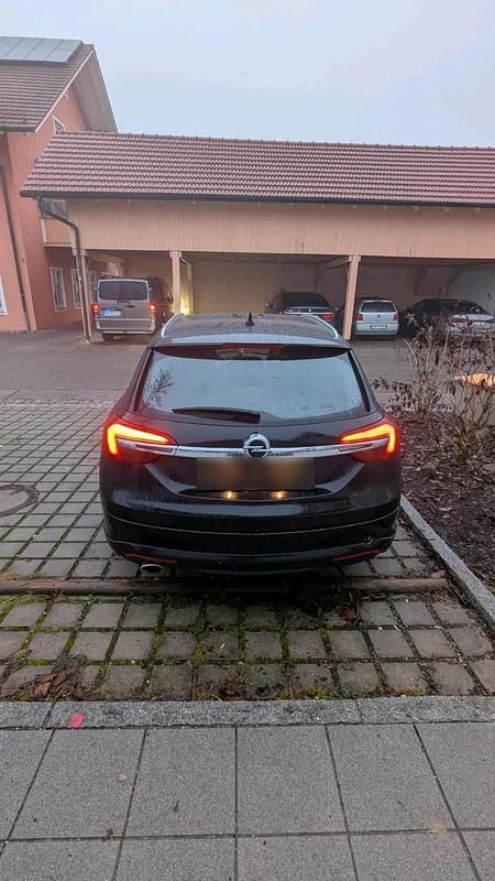 Gebraucht Opel Insignia 170 PS (125 kW) 2015 Schwarz Kombi