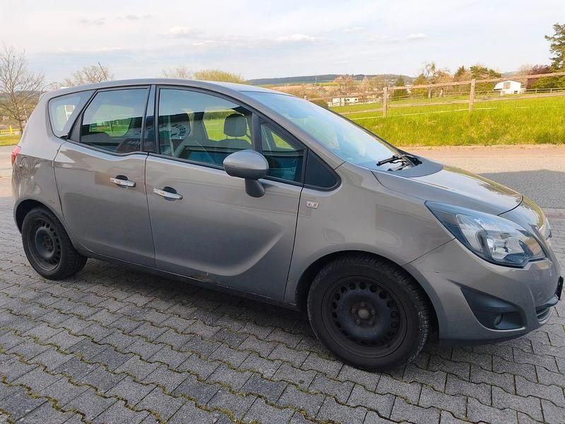 Gebraucht Opel Meriva Innovation 140 PS (102 kW) 2012 Braun Van / Kleinbus