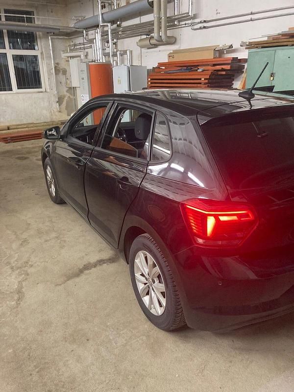 Gebraucht VW Polo Highline 95 PS (69 kW) 2017 Schwarz Kleinwagen