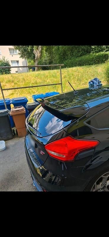 Gebraucht Ford Focus ST 250 PS (183 kW) 2018 Schwarz Limousine