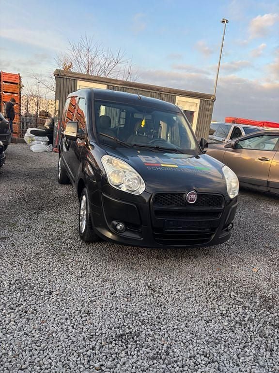 Schwarz Gebraucht 2011 Fiat Doblò Van / Kleinbus | 2.999 € (Superpreis) - Bild 1/4