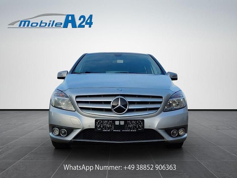 Gebraucht Mercedes B180 109 PS (80 kW) 2014 Silber Van / Kleinbus