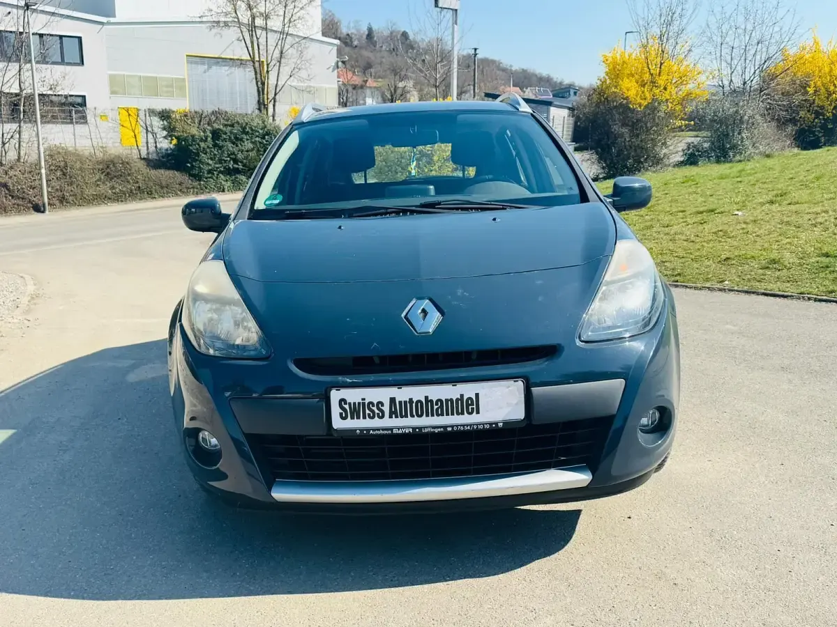 Second-hand Renault Clio IV 103 CP (75 kW) 2012 Gri Berlinǎ