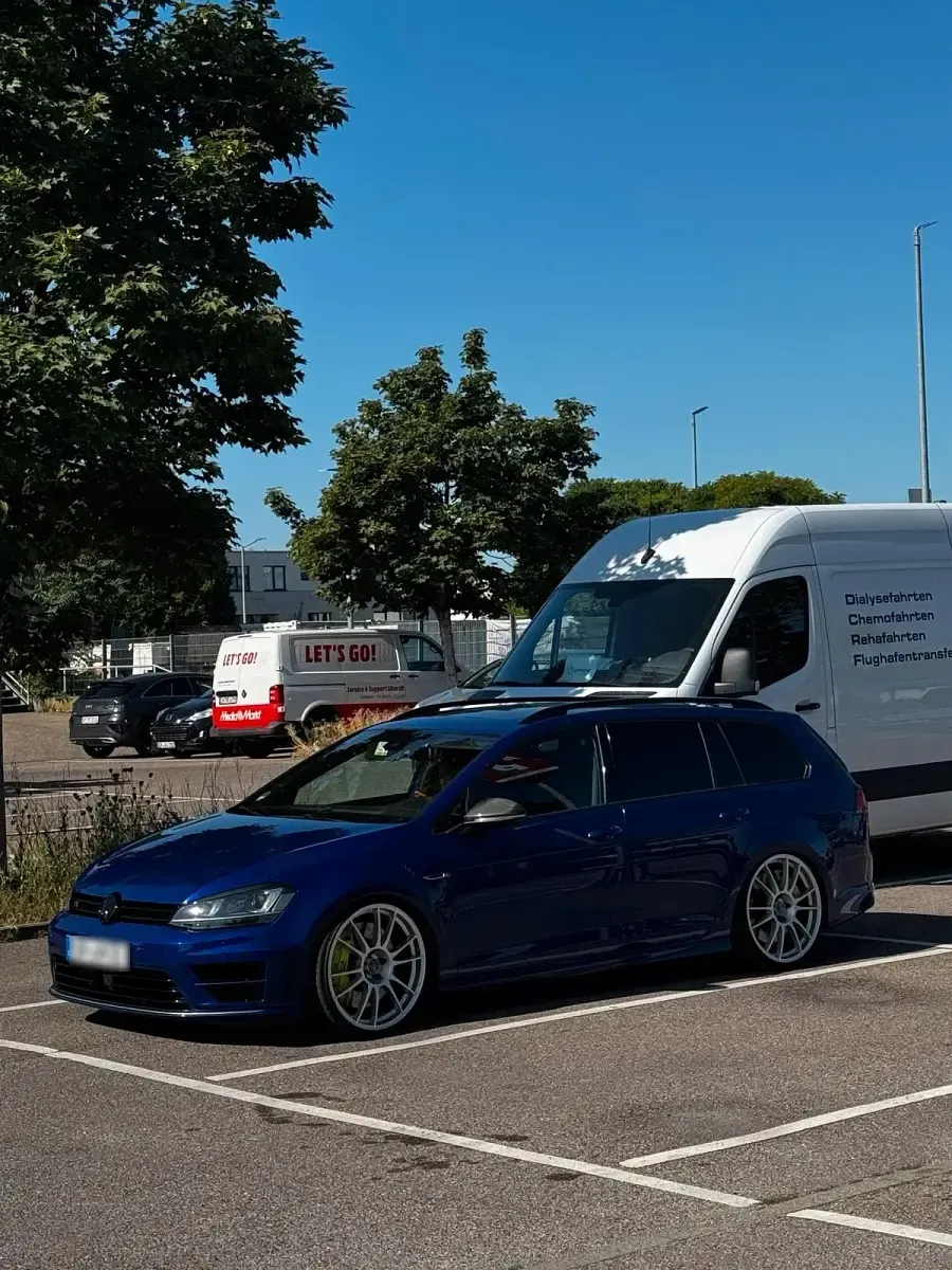 Gebraucht VW Golf VII R 300 PS (220 kW) 2016 Blau Kombi