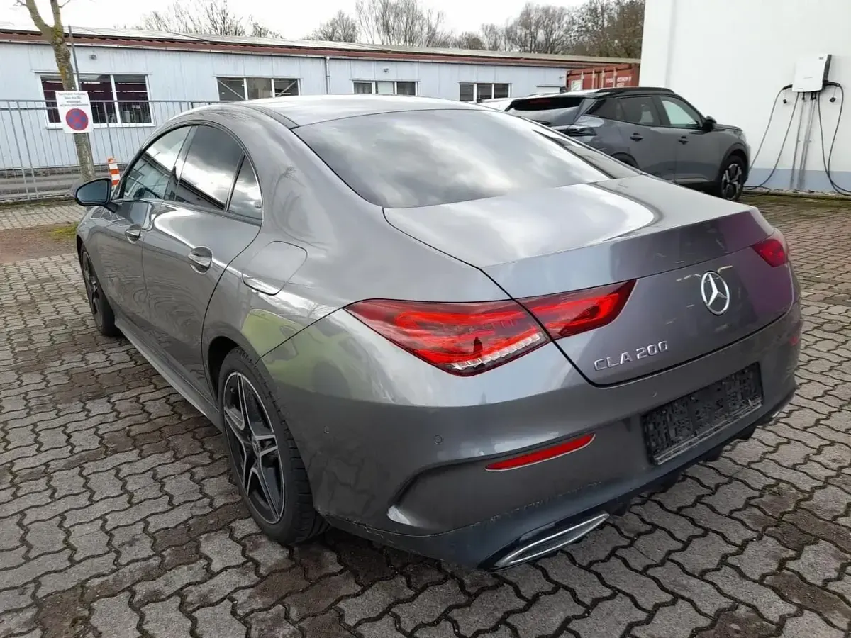 Gebraucht Mercedes CLA200 AMG line 163 PS (119 kW) 2022 Mountaingrau metallic Coupé