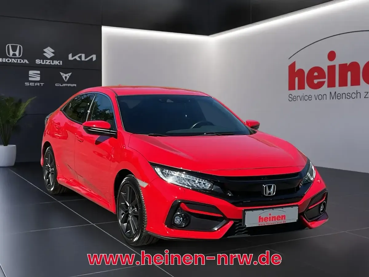 Gebraucht Honda Civic Elegance 126 PS (92 kW) 2020 Rally red Limousine