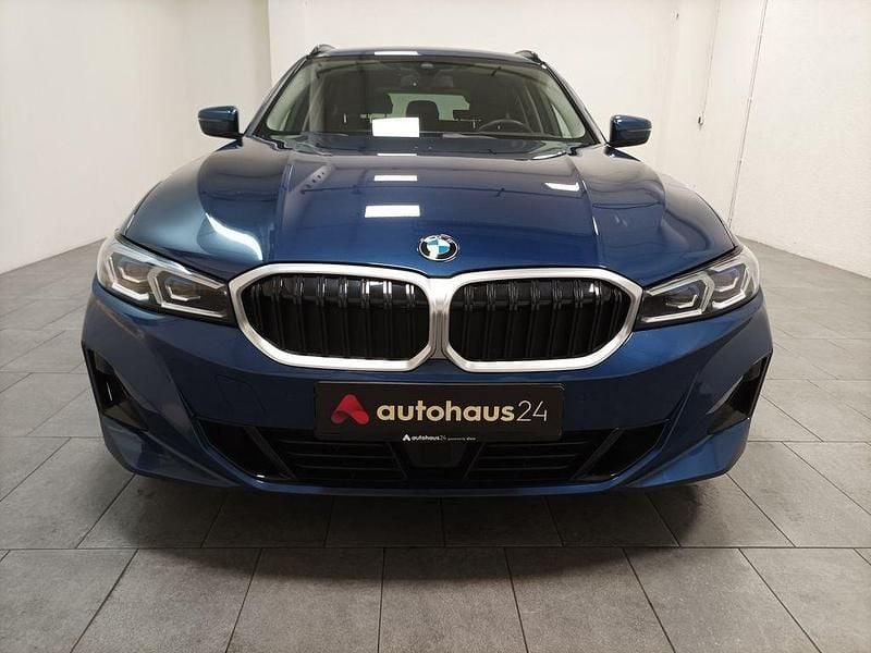 Gebraucht BMW 318 Sport Line 150 PS (110 kW) 2022 Blau Limousine