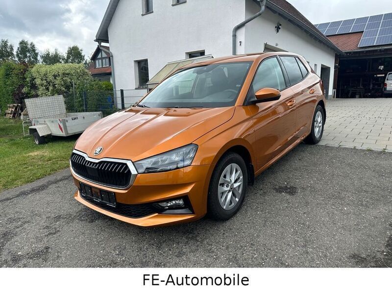 Orange Gebraucht 2023 Skoda Fabia Ambition Limousine | 15.800 € (Guter Preis) - Bild 1/4