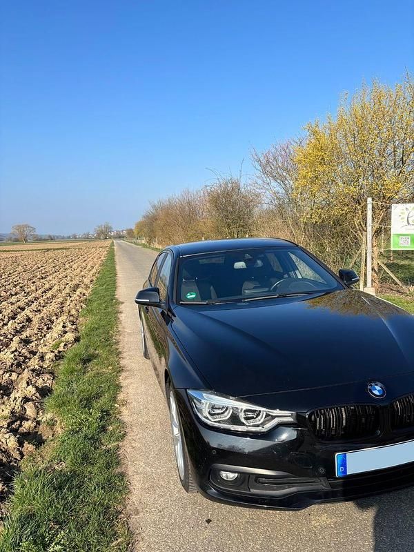 Gebraucht BMW 320 Advantage 190 PS (139 kW) 2017 Schwarz Limousine
