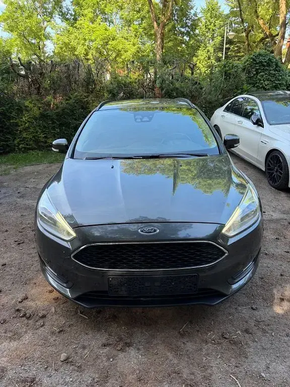 Gebraucht Ford Focus Cool & Connect 120 PS (88 kW) 2017 Braun Limousine