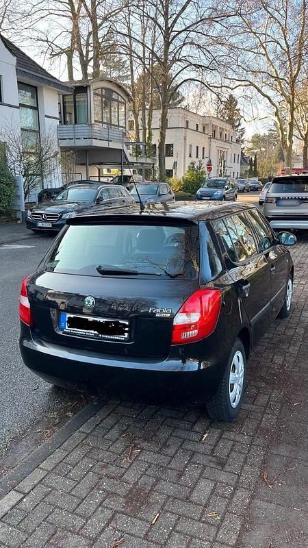 Gebraucht Skoda Fabia 60 PS (44 kW) 2010 Schwarz Kleinwagen