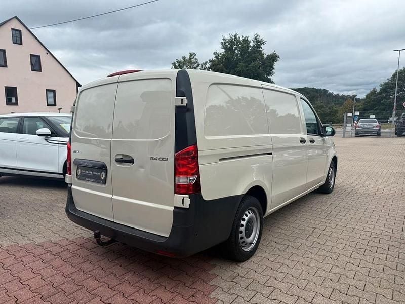 Second-hand Mercedes Vito 136 CP (100 kW) 2019 Bej Van