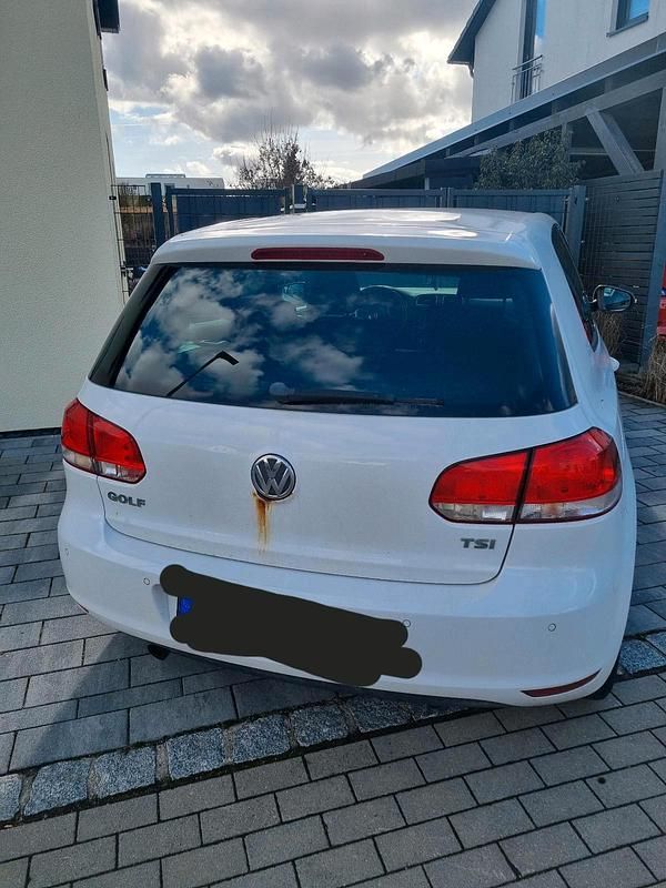 Gebraucht VW Golf VII 105 PS (77 kW) 2012 Weiß Kleinwagen