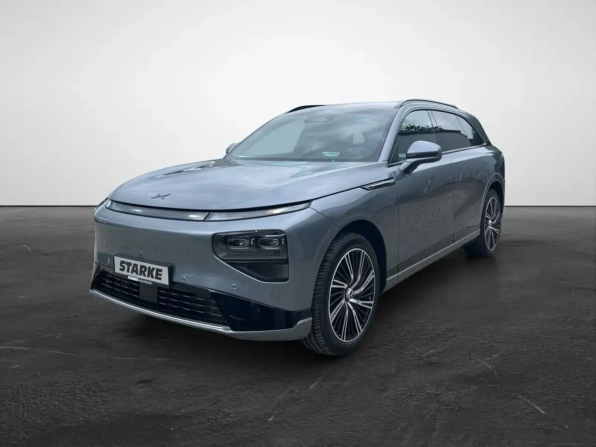 Neu XPENG G9 AWD Performance 422 kW (575 PS) 2025 Midnight black SUV