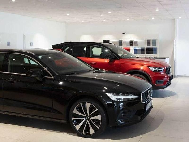 Gebraucht Volvo XC60 Plus 197 PS (144 kW) 2023 Blau SUV