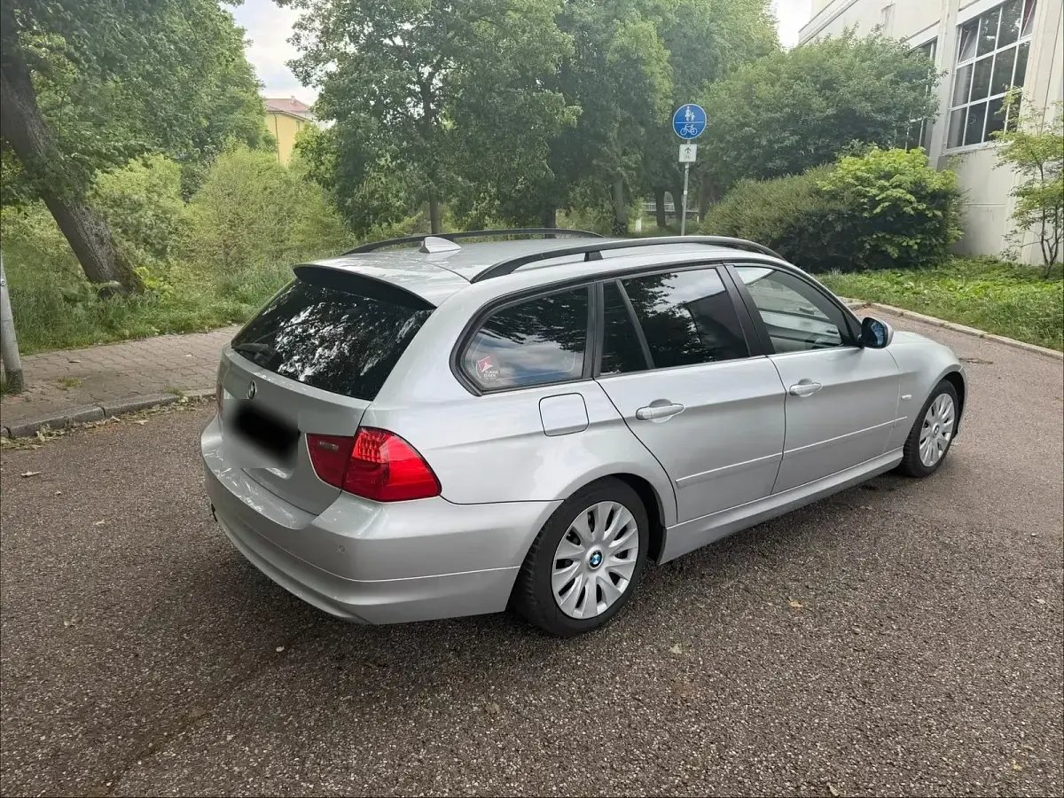 Gebraucht BMW 320 2008 Silber Kombi