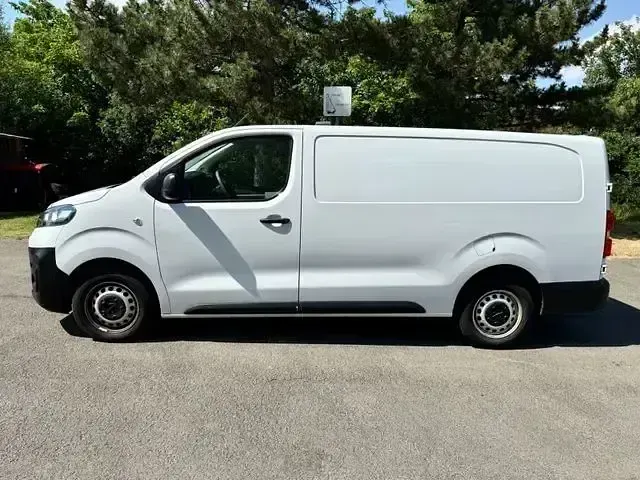Gebraucht Opel Vivaro Edition 144 PS (105 kW) 2022 Weiß Van / Kleinbus