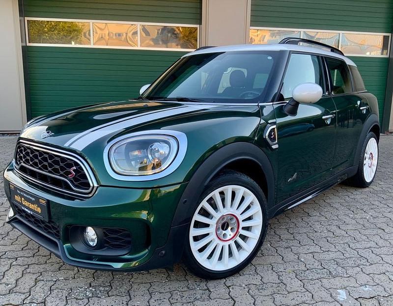 Grün Gebraucht 2018 Mini Cooper SD Countryman SUV | 23.990 € (Etwas zu teuer) - Bild 1/4