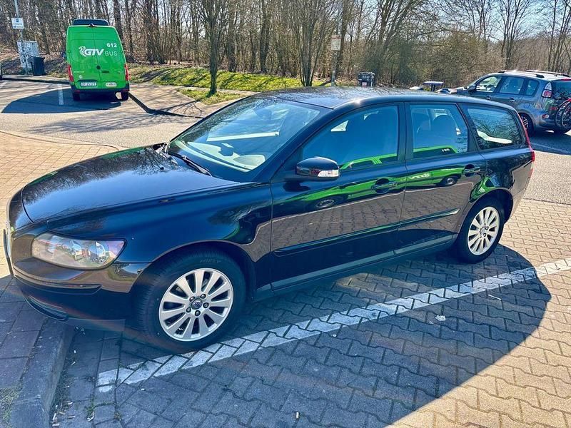 Schwarz Gebraucht 2007 Volvo V50 Kombi | 3.150 € (Fairer Preis) - Bild 1/4