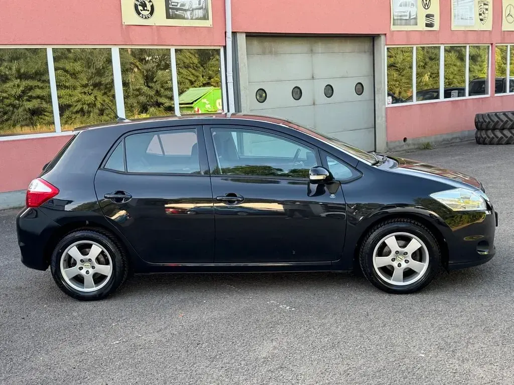 Gebraucht Toyota Auris Life+ 99 PS (72 kW) 2010 Schwarz Kleinwagen