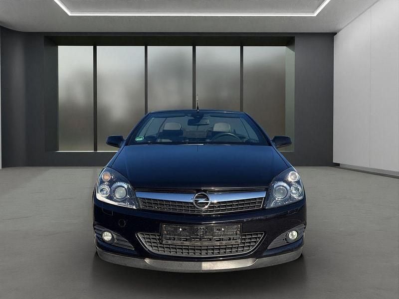 Gebraucht Opel Astra 200 PS (147 kW) 2007 Schwarz / saphirschwarz (metallic) Coupé