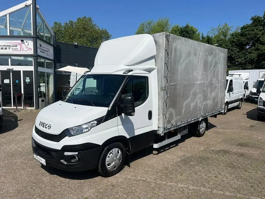 Gebraucht Iveco Daily 170 PS (125 kW) 2017 Weiß Van / Kleinbus
