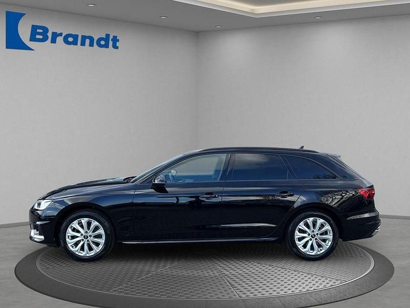 Gebraucht Audi A4 Advanced 163 PS (119 kW) 2023 Brillantschwarz Kombi