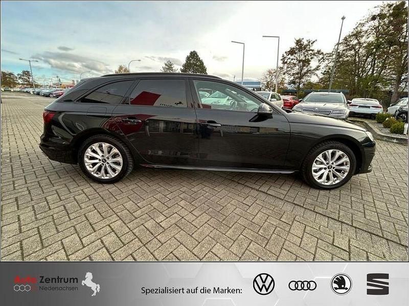 Gebraucht Audi A4 Ambiente 204 PS (150 kW) 2022 Schwarz Kombi