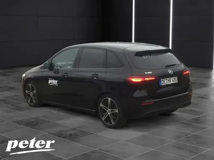 Gebraucht Mercedes B180 Progressive 136 PS (100 kW) 2025 Unilack nachtschwarz Kleinwagen