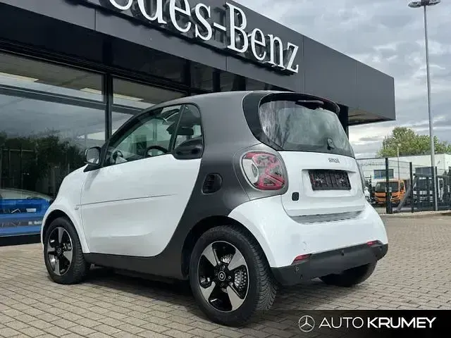 Gebraucht Smart ForTwo Electric Drive 60 kW (82 PS) 2023 Weiß Coupé