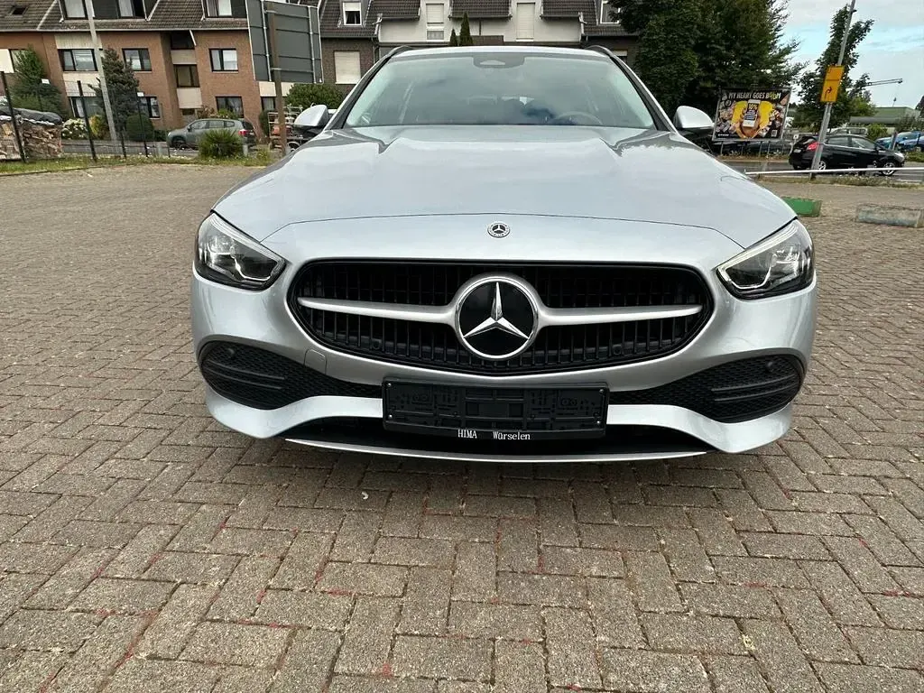 Gebraucht Mercedes C200 163 PS (119 kW) 2023 Silber Kombi