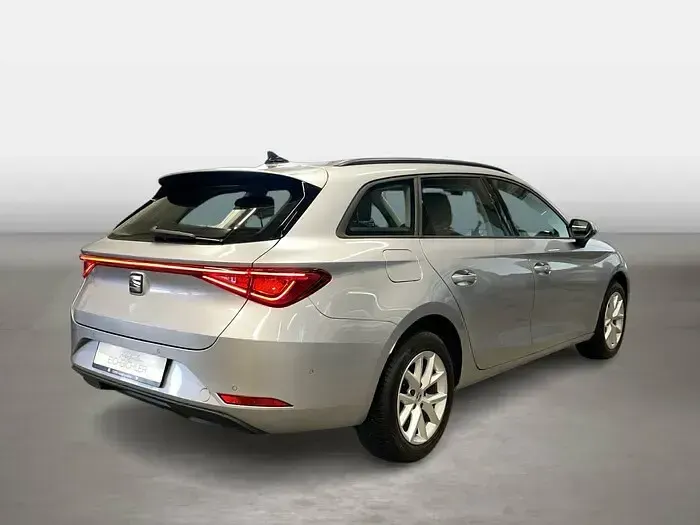 Gebraucht Seat Leon Style 150 PS (110 kW) 2023 Urban silber Kombi